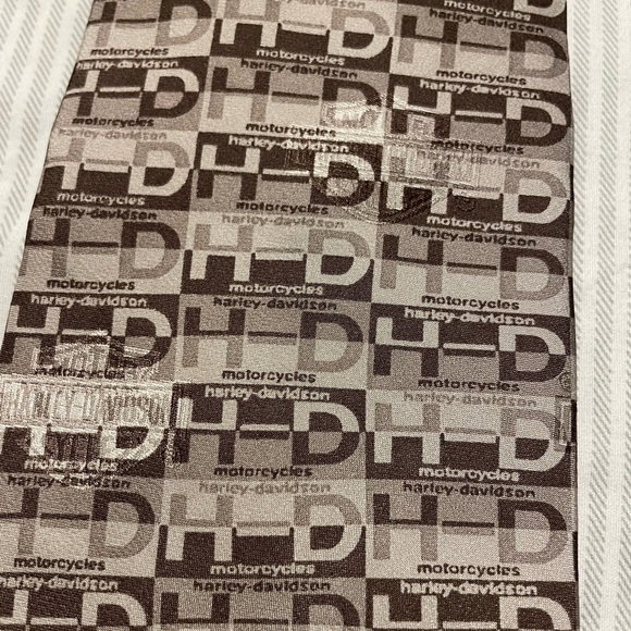 Harley Davidson men’s tonal print tie - Picture 2 of 4